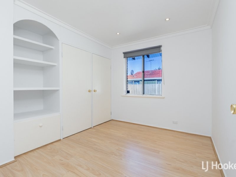 4 Leone Street, Thornlie WA 6108