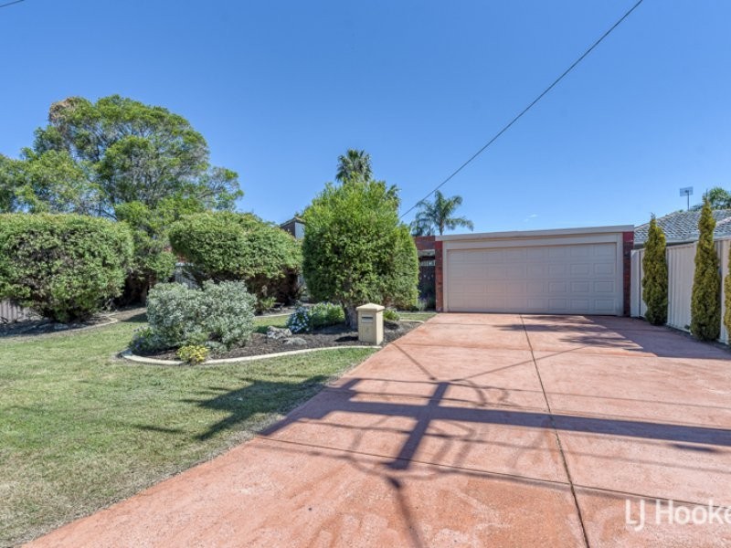 4 Leone Street, Thornlie WA 6108