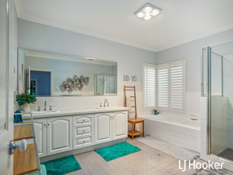 16 Cunningham Drive, Oakford WA 6121