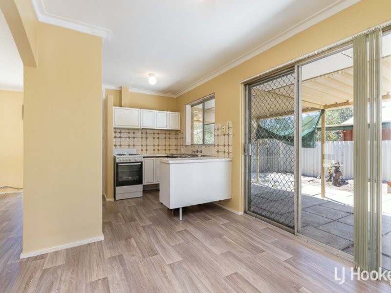 8 Brookdale Drive, Armadale WA 6112