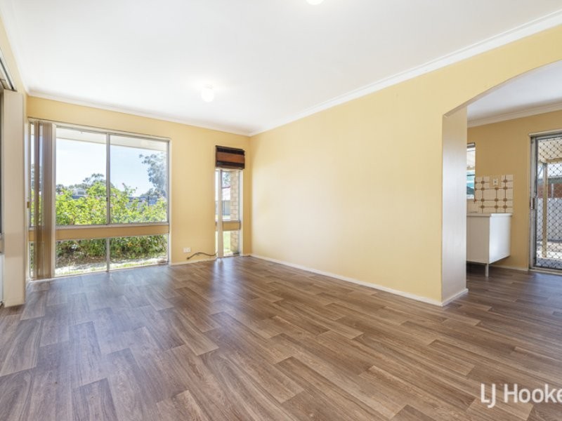 8 Brookdale Drive, Armadale WA 6112