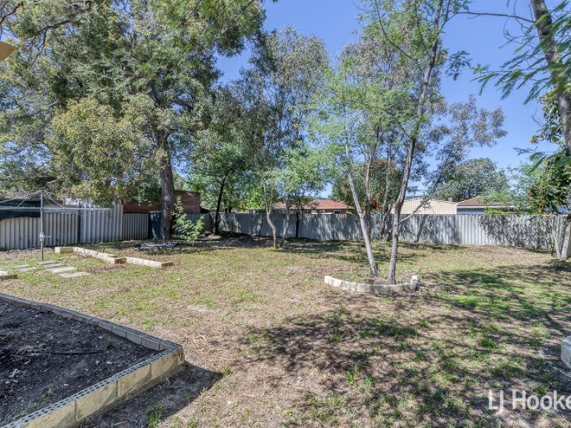 8 Brookdale Drive, Armadale WA 6112