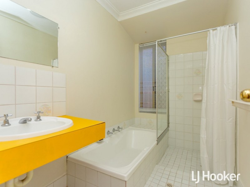 7 Farnham Place, Gosnells WA 6110