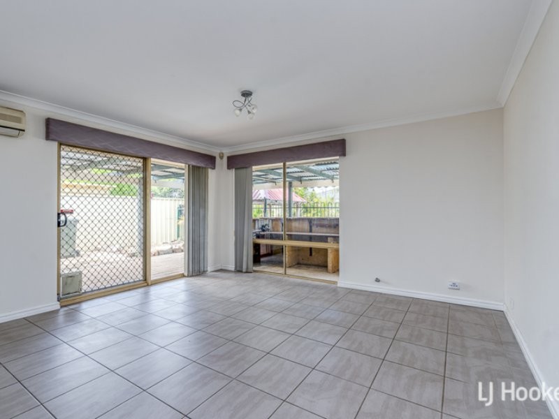 90 Strawberry Drive, Seville Grove WA 6112