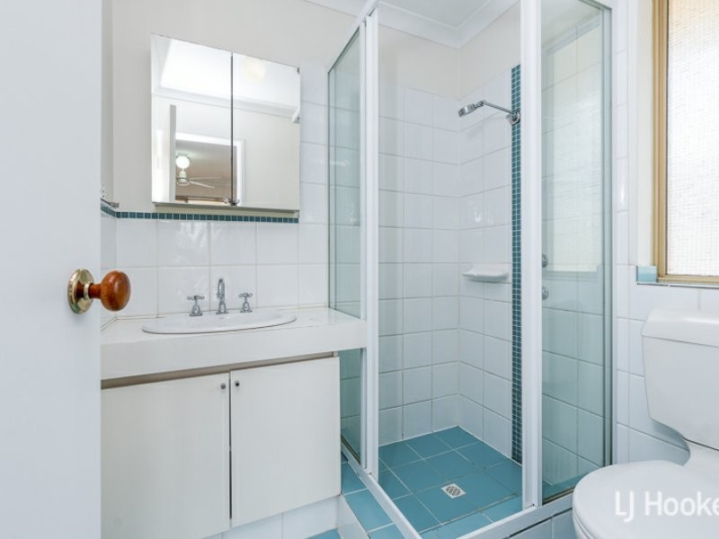 90 Strawberry Drive, Seville Grove WA 6112