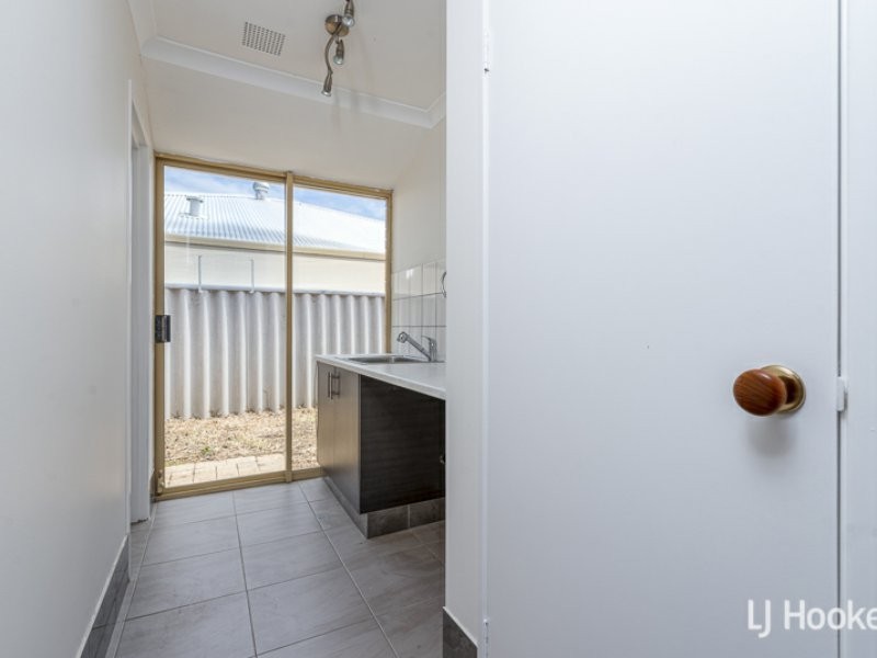 90 Strawberry Drive, Seville Grove WA 6112