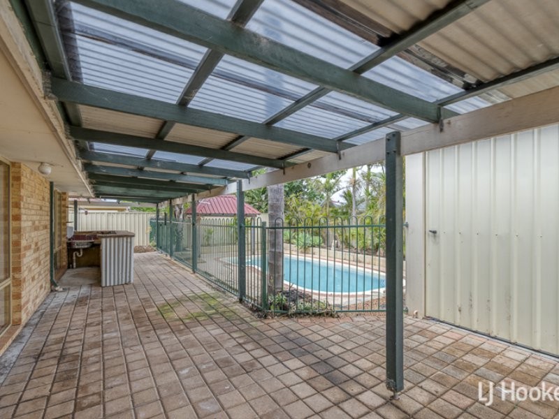 90 Strawberry Drive, Seville Grove WA 6112