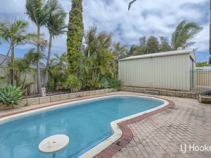 90 Strawberry Drive, Seville Grove WA 6112