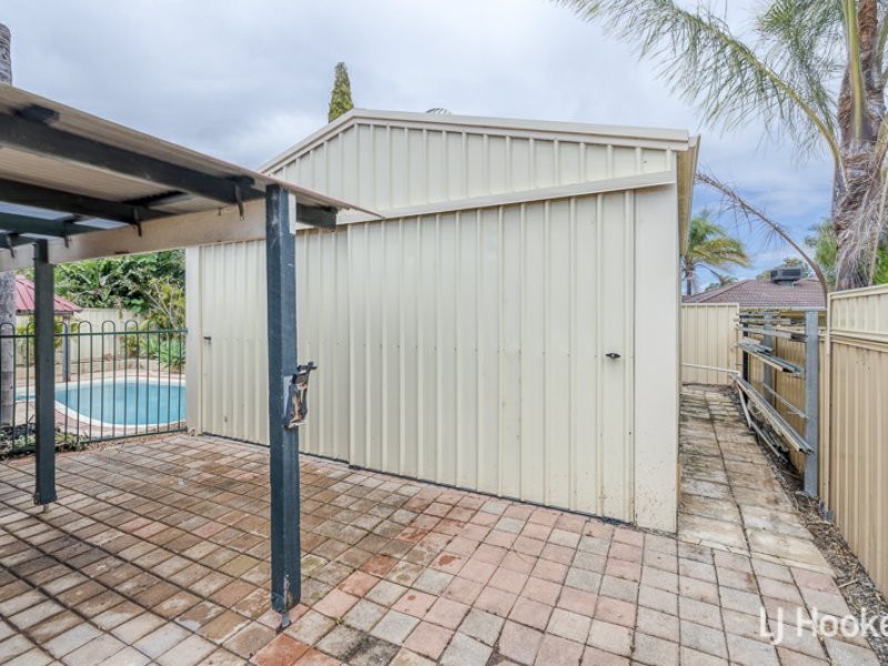 90 Strawberry Drive, Seville Grove WA 6112