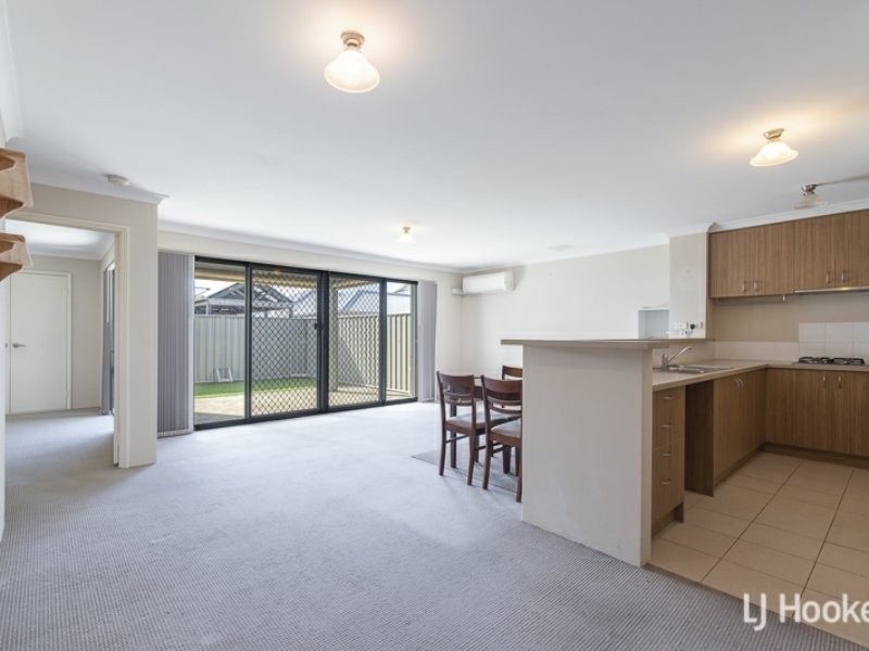 21/191 Railway Avenue, Kelmscott WA 6111