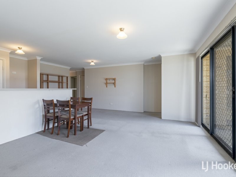 21/191 Railway Avenue, Kelmscott WA 6111