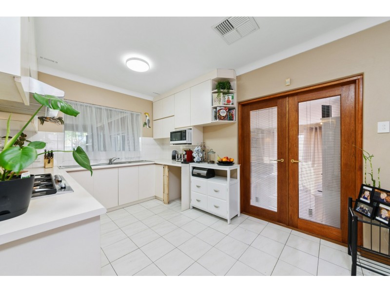 80 Spring Road, Thornlie WA 6108