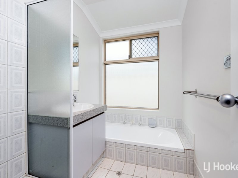 8 Quondong Close, Kenwick WA 6107