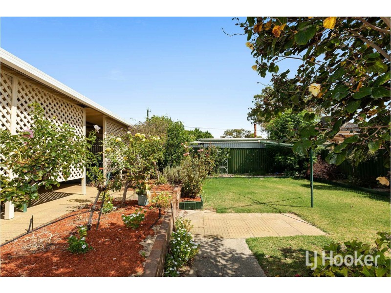 4 Ailby Street, Gosnells WA 6110