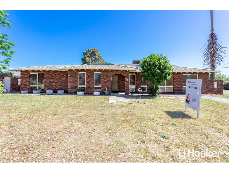 12 Jacobsen Way, Thornlie WA 6108