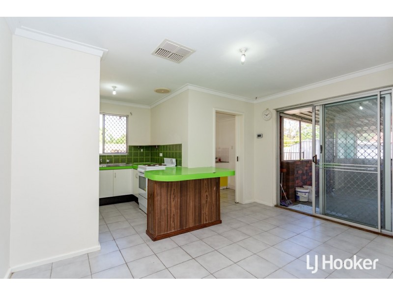 12 Jacobsen Way, Thornlie WA 6108