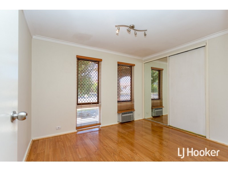 12 Jacobsen Way, Thornlie WA 6108