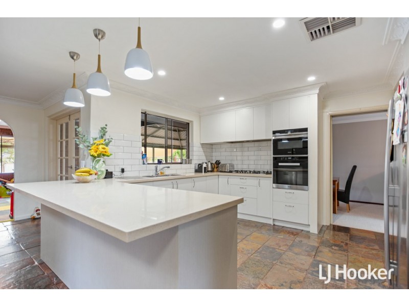 111 Terrier Place, Southern River WA 6110