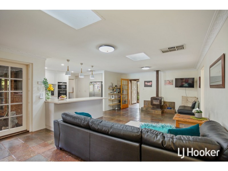 111 Terrier Place, Southern River WA 6110