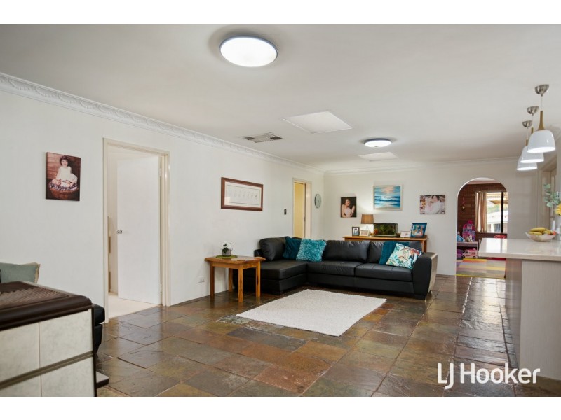 111 Terrier Place, Southern River WA 6110