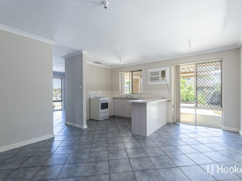 31 Parakeela Grove, Maddington WA 6109