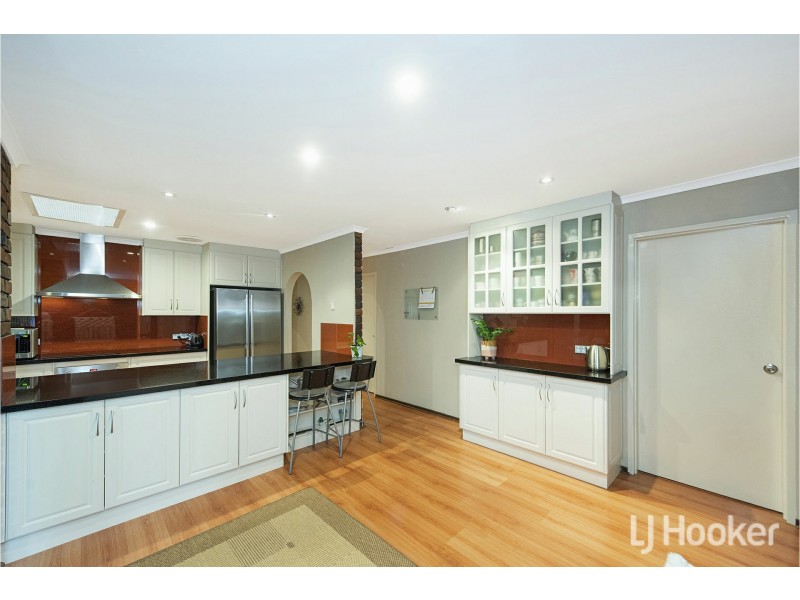 5 Hayes Court, Thornlie WA 6108