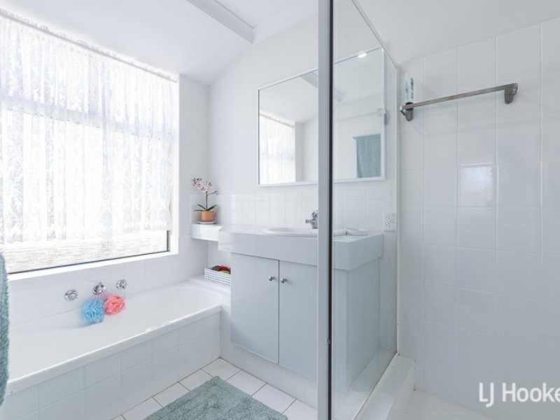 38 Leatherwood Way, Huntingdale WA 6110