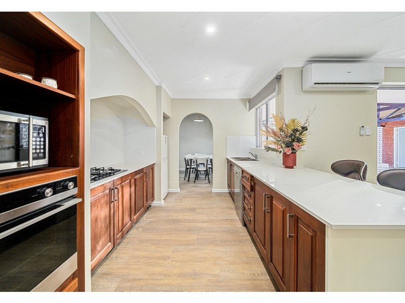 17 Shillington Way, Thornlie WA 6108