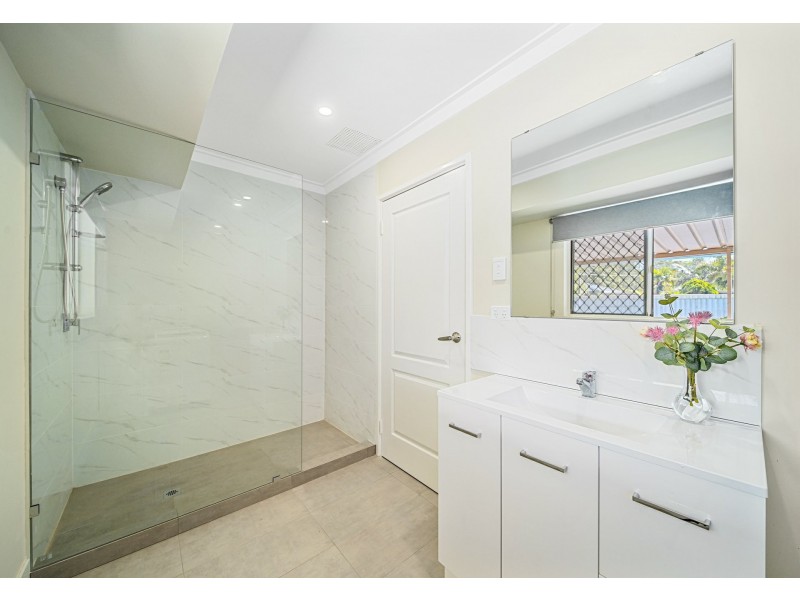 17 Shillington Way, Thornlie WA 6108