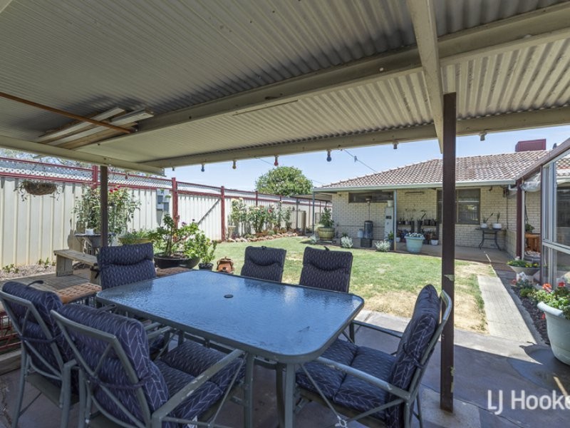 9 Jacqueline Drive, Thornlie WA 6108