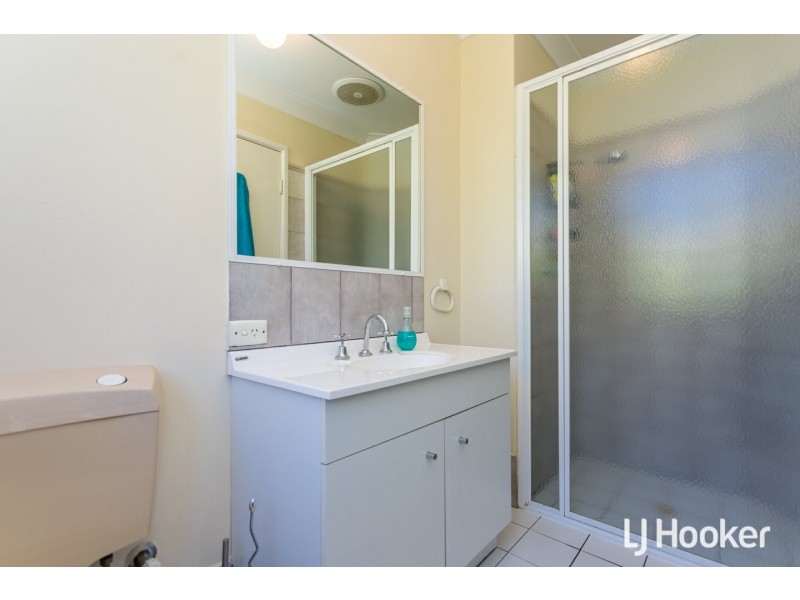 38 Seville Drive, Seville Grove WA 6112