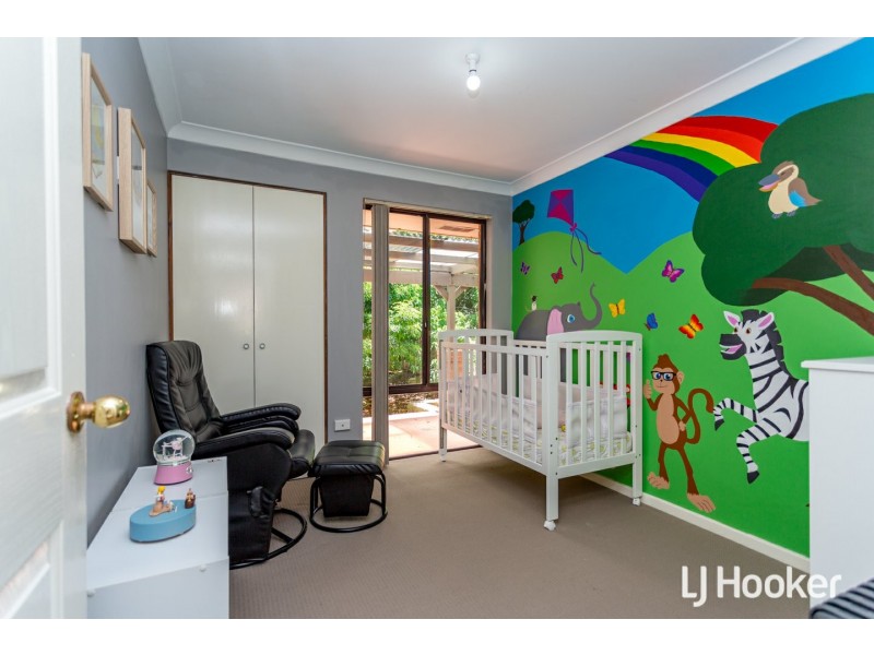 38 Seville Drive, Seville Grove WA 6112