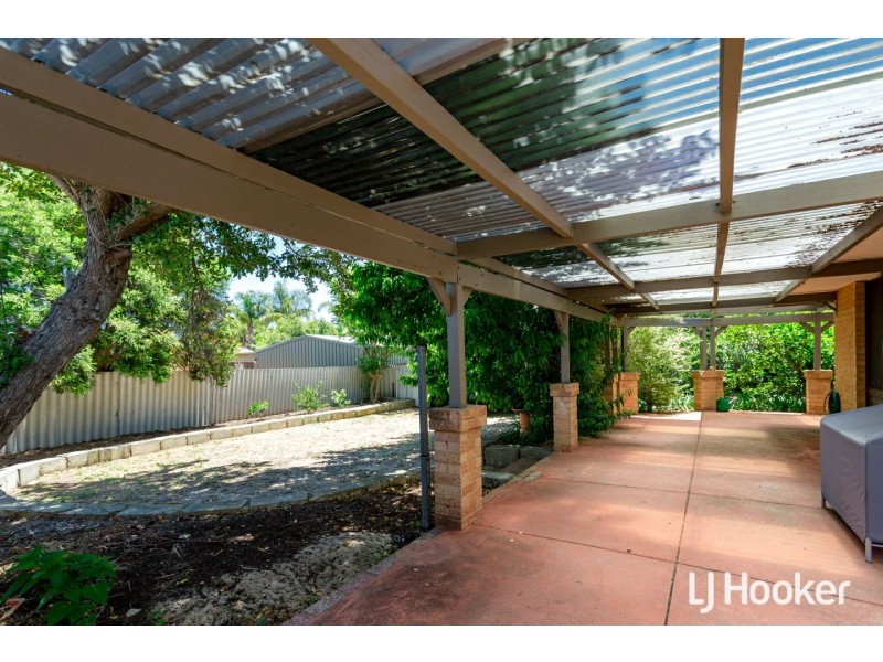 38 Seville Drive, Seville Grove WA 6112