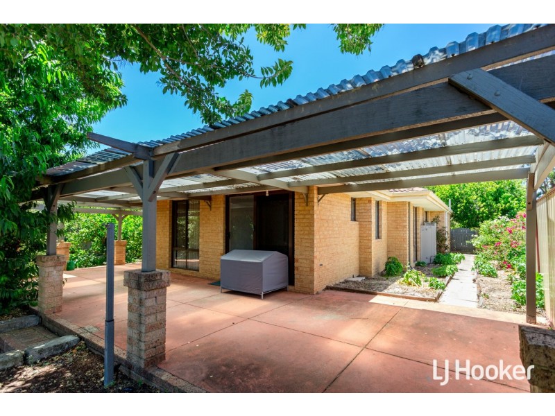 38 Seville Drive, Seville Grove WA 6112