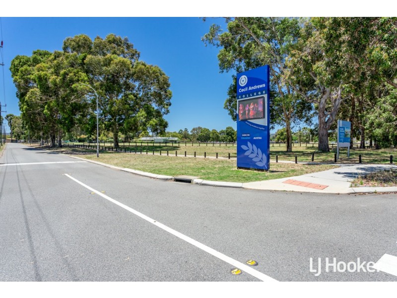 38 Seville Drive, Seville Grove WA 6112