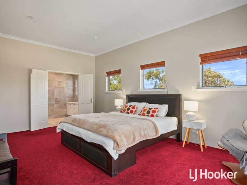 84 The Horseshoe, Wandi WA 6167