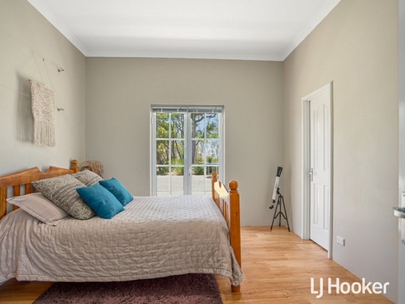 84 The Horseshoe, Wandi WA 6167