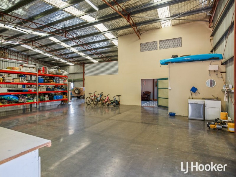 84 The Horseshoe, Wandi WA 6167