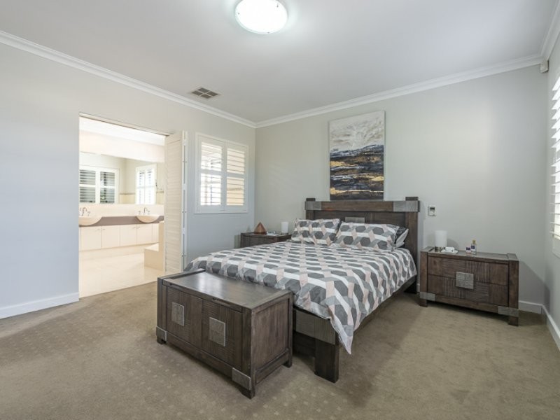 40 Bramdean Crescent, Canning Vale WA 6155
