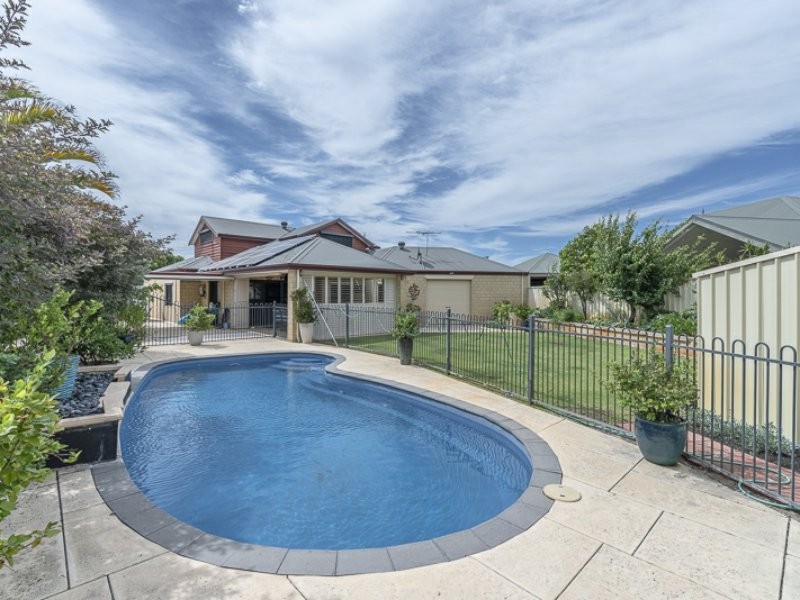 40 Bramdean Crescent, Canning Vale WA 6155