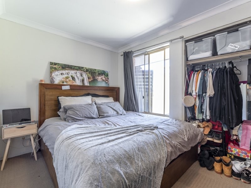 20 Honeysuckle Place, Thornlie WA 6108