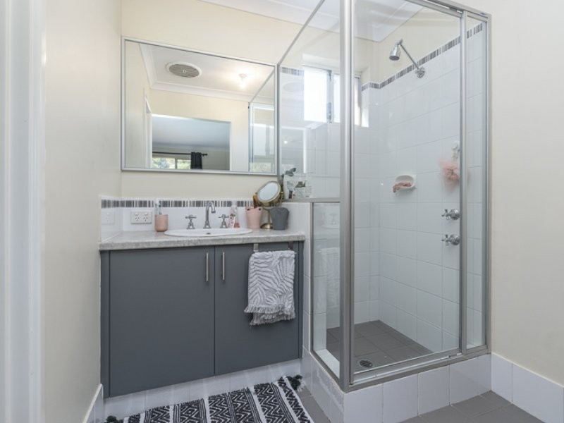 53 Southampton Drive, Piara Waters WA 6112