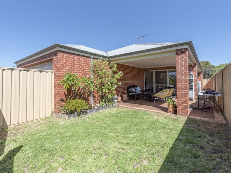 53 Southampton Drive, Piara Waters WA 6112