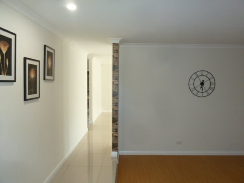 33 Ninth Road, Brookdale WA 6112