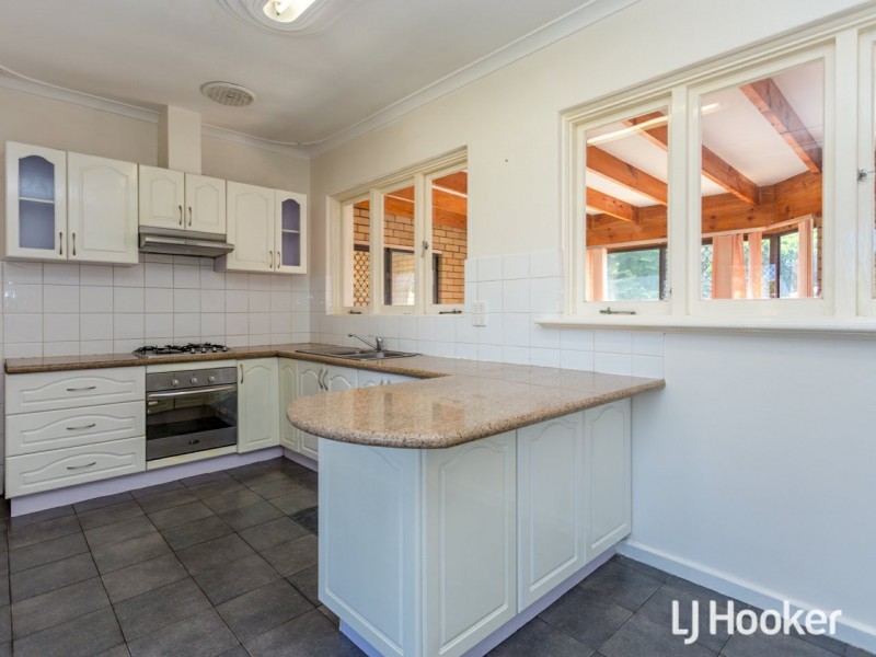 54 Martindale Avenue, Thornlie WA 6108