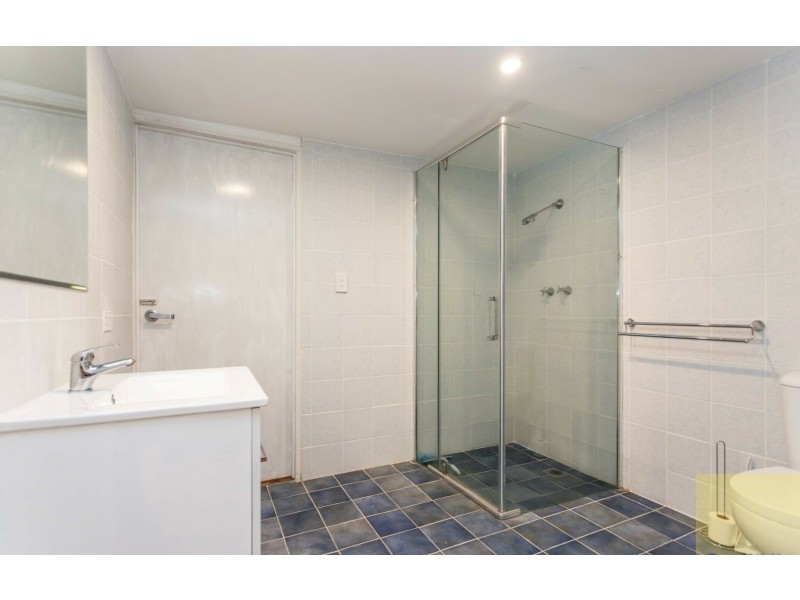 6 Kari Court, Camillo WA 6111