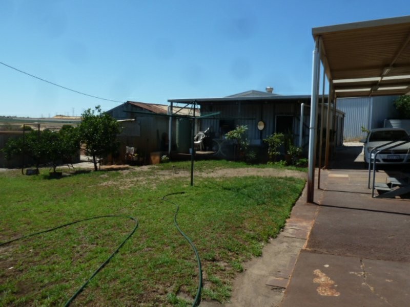 318 Mandogalup Road, Mandogalup WA 6167