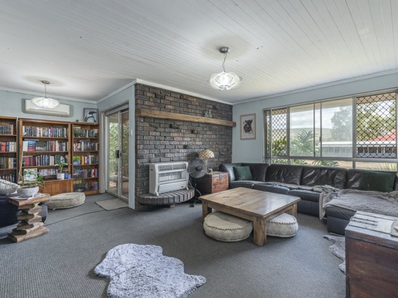 5 St Georges Avenue, Champion Lakes WA 6111