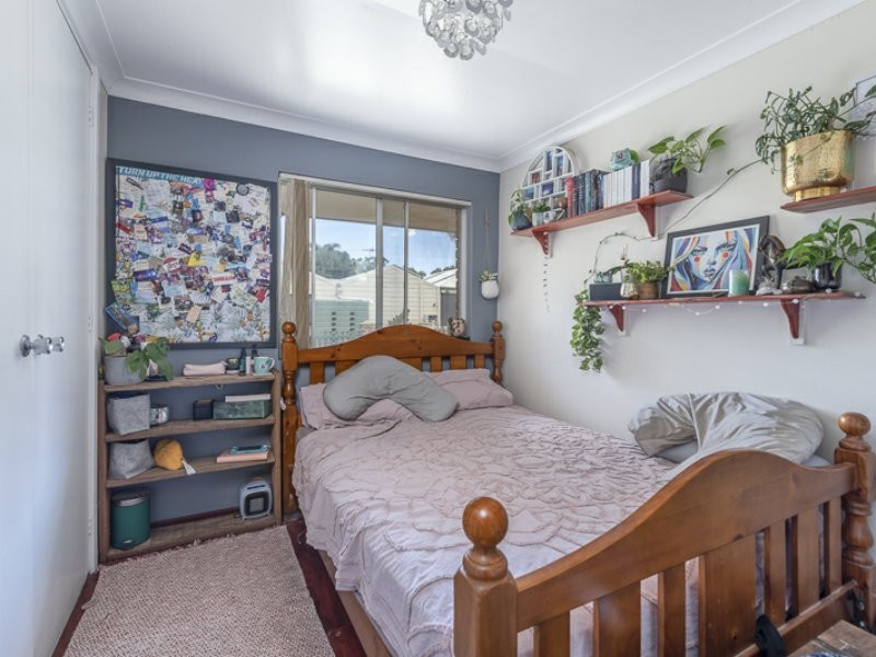 5 St Georges Avenue, Champion Lakes WA 6111