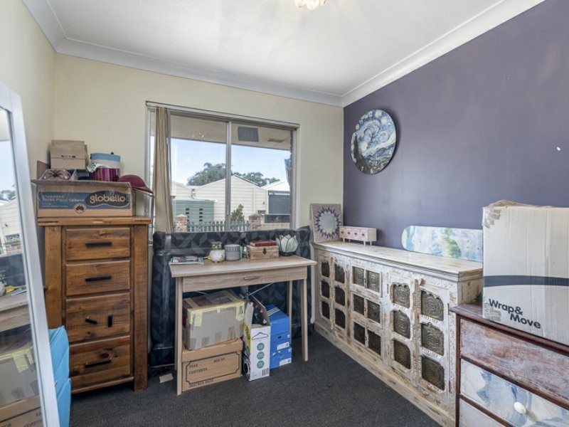 5 St Georges Avenue, Champion Lakes WA 6111